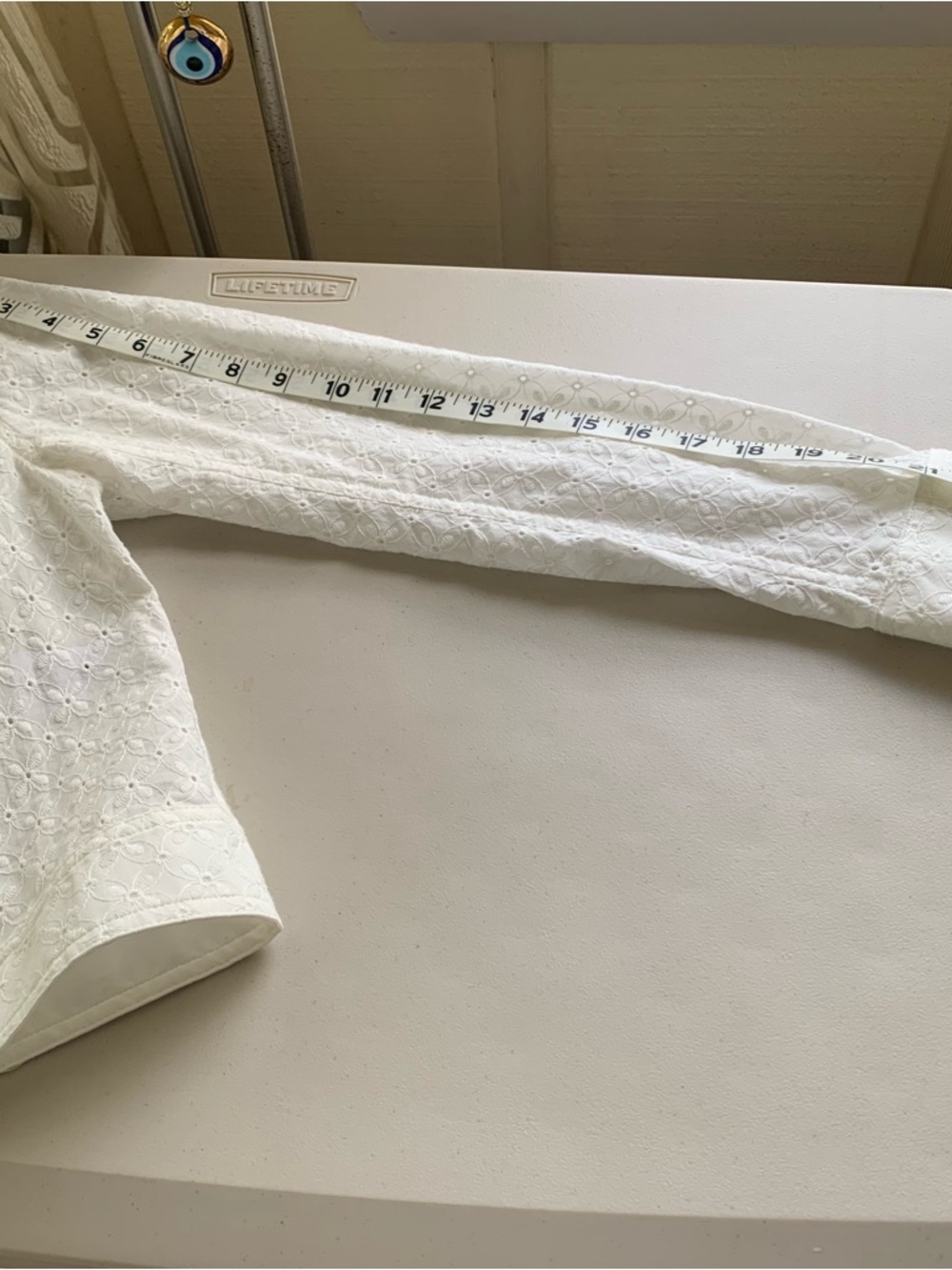 NWT $99 Jones New York White Eyelet Button-Front Top size M - Picture 7 of 12